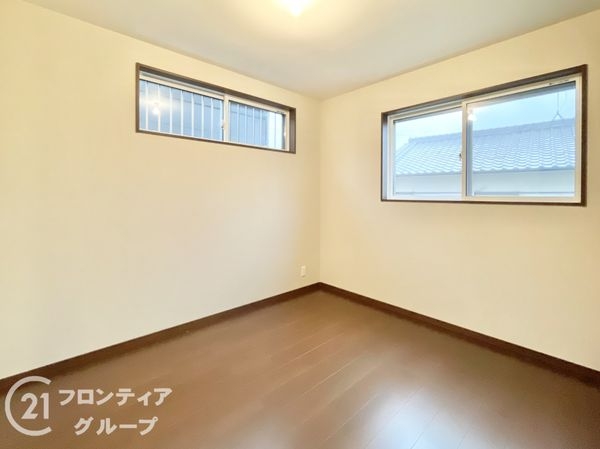 香芝市磯壁５丁目　新築一戸建て　4号棟