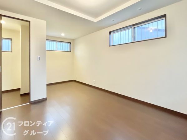 香芝市磯壁５丁目　新築一戸建て　4号棟