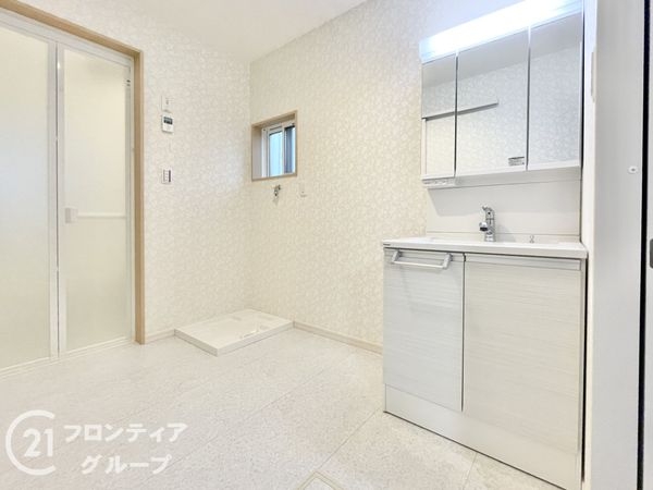 香芝市磯壁５丁目　新築一戸建て　5号棟