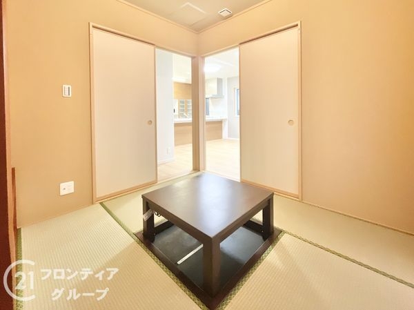 香芝市磯壁５丁目　新築一戸建て　5号棟