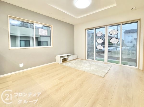 香芝市磯壁５丁目　新築一戸建て　5号棟