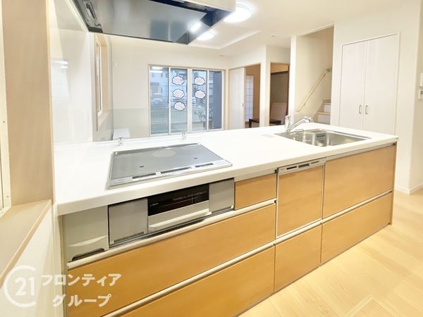 香芝市磯壁５丁目　新築一戸建て　5号棟