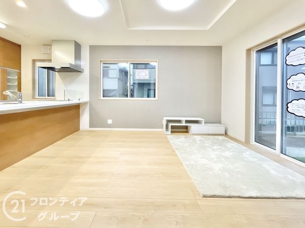 香芝市磯壁５丁目　新築一戸建て　5号棟