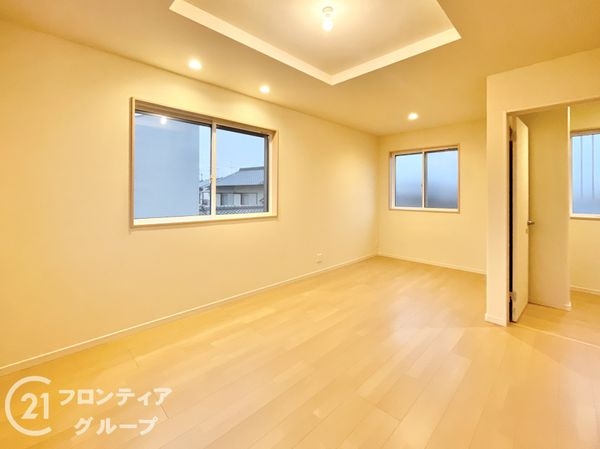 香芝市磯壁５丁目　新築一戸建て　5号棟