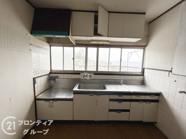 生駒市北新町　中古一戸建て