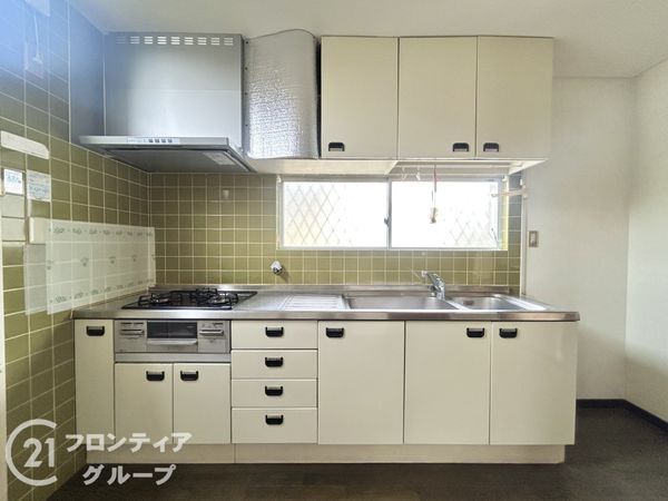 生駒市小明町　中古一戸建て