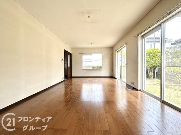 生駒市小明町　中古一戸建て