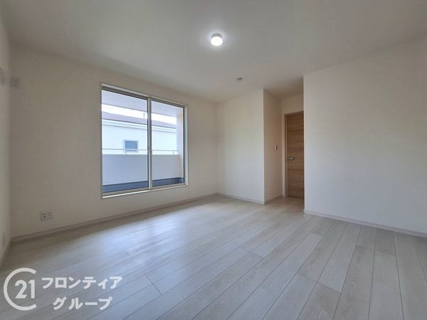 橿原市山本町　新築一戸建て　３号棟