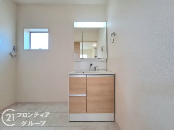 橿原市山本町　新築一戸建て　３号棟