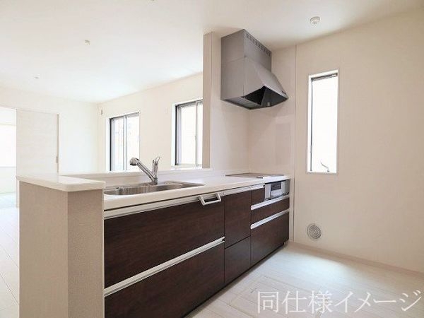 橿原市山本町　新築一戸建て　４号棟
