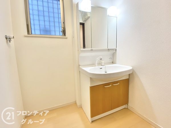 橿原市小綱町の中古一戸建て