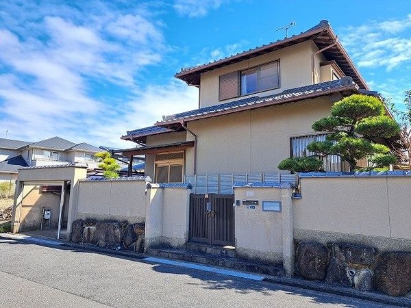 香芝市真美ヶ丘１丁目　中古一戸建て