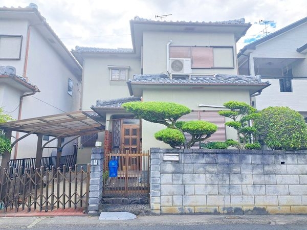 大和高田市大字市場中古一戸建て