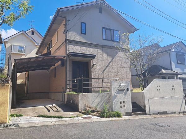 香芝市旭ケ丘５丁目　中古一戸建て