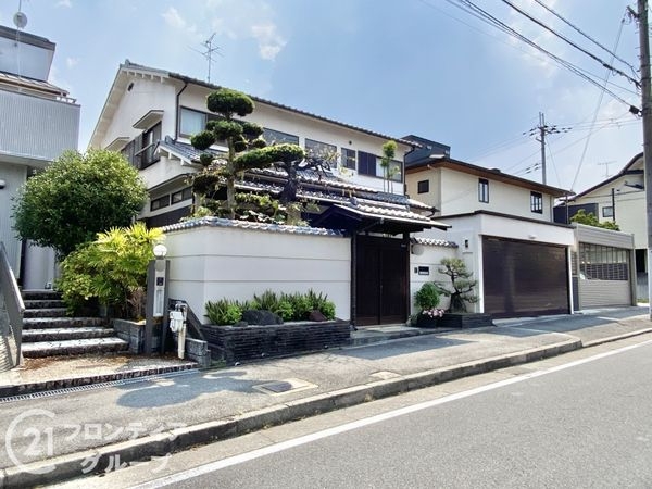 香芝市真美ヶ丘３丁目の中古一戸建て