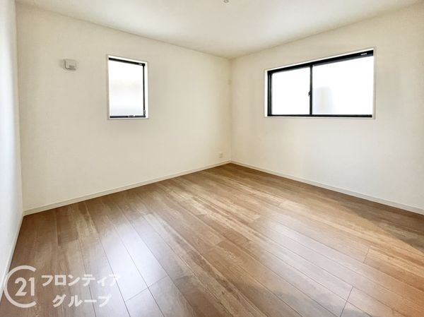 奈良県大和高田市大字吉井　新築一戸建て　５期　１号棟