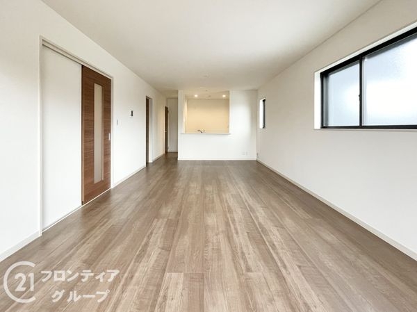 奈良県大和高田市大字吉井　新築一戸建て　５期　１号棟