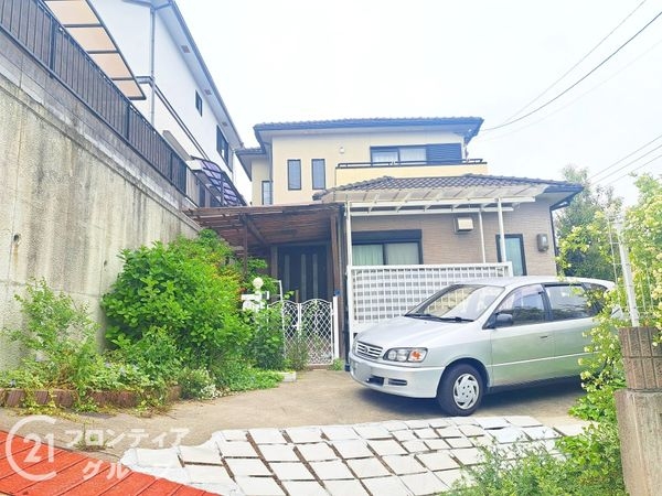 生駒市軽井沢町　中古一戸建て