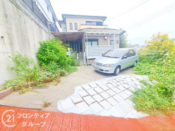 生駒市軽井沢町　中古一戸建て