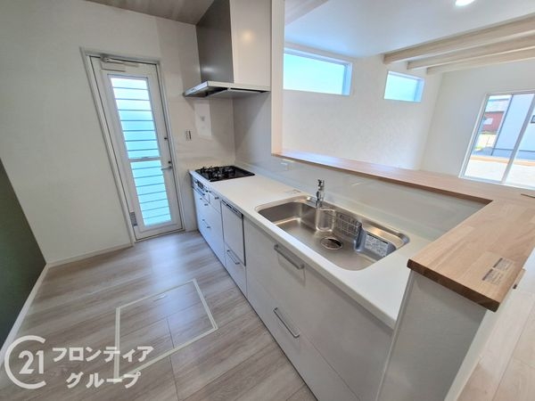 大和高田市大字吉井　新築一戸建て　１号棟