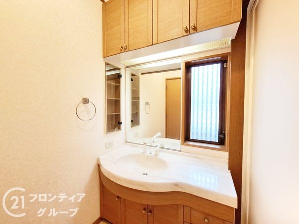 奈良市東登美ヶ丘６丁目の中古一戸建て