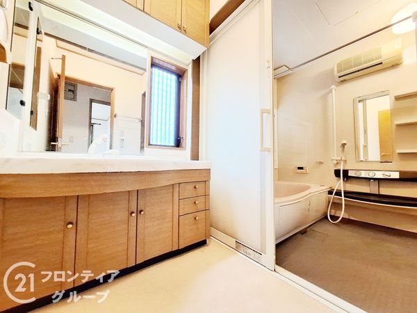 奈良市東登美ヶ丘６丁目の中古一戸建て