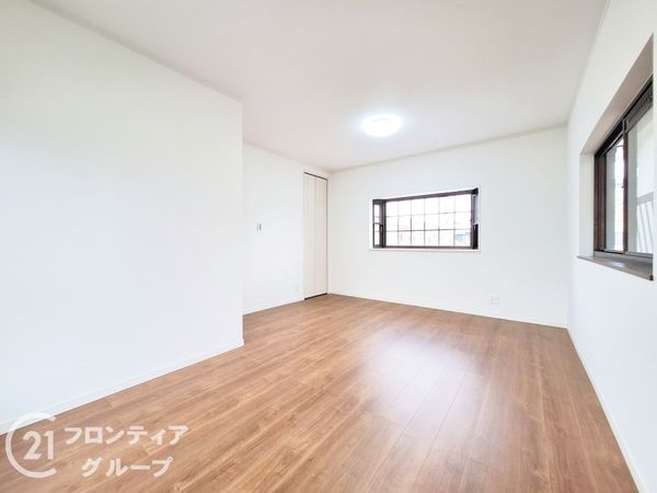 香芝市逢坂４丁目の中古一戸建て