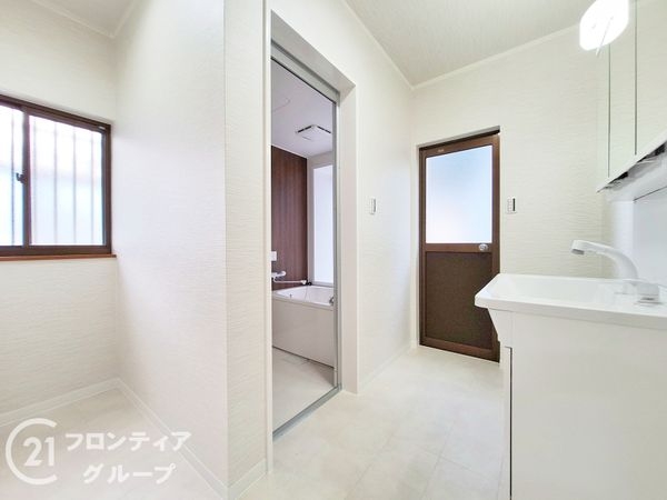 香芝市逢坂４丁目の中古一戸建て