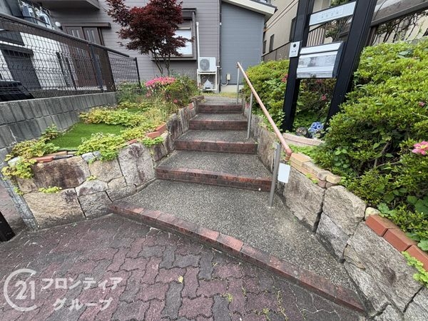奈良市左京３丁目の中古一戸建て