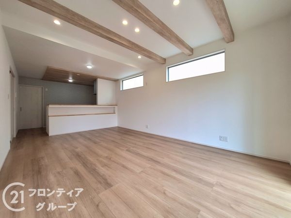 奈良市富雄北３丁目　新築一戸建て