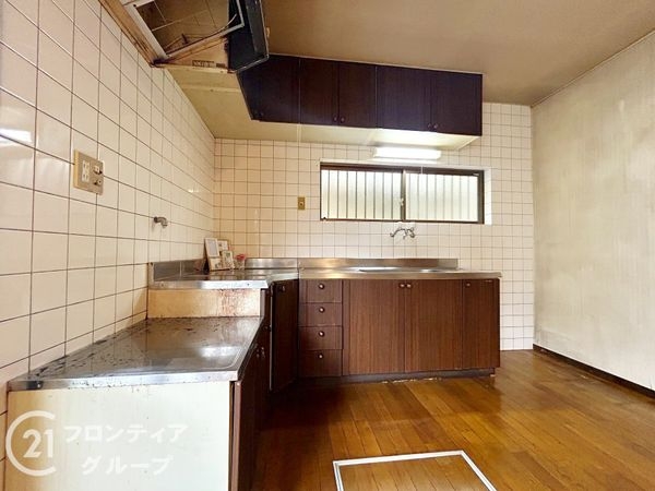 生駒市有里町の中古一戸建て
