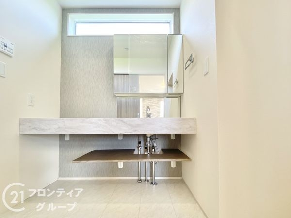 奈良市東九条町　新築一戸建て　2期　2号棟