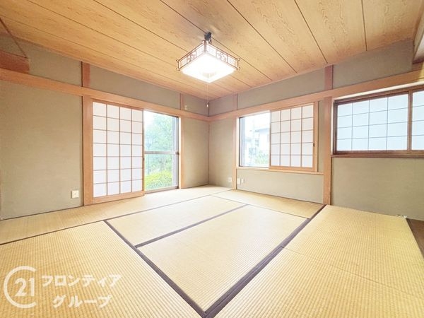 奈良市松陽台３丁目の中古一戸建て