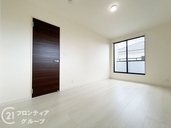 奈良市宝来３丁目　新築一戸建て　８号棟