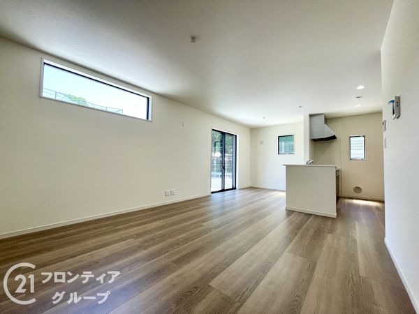 奈良市藤ノ木台１丁目　新築一戸建て　３期　３号棟