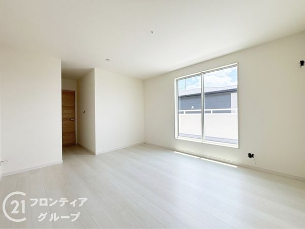 奈良市神功５丁目　新築一戸建て　２号棟