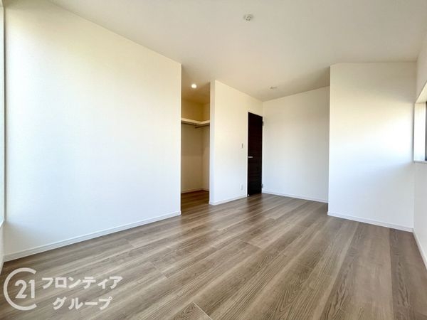 生駒郡平群町大字三里　新築一戸建て　3期　1号棟