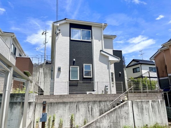 生駒市壱分町の中古一戸建て