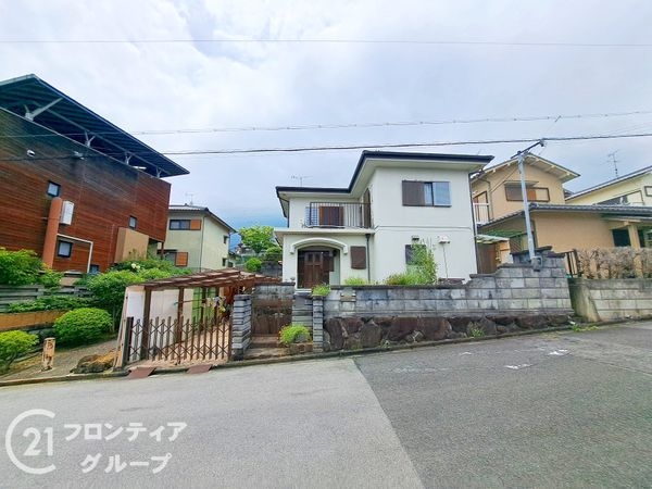 生駒郡平群町若葉台５丁目の中古一戸建て