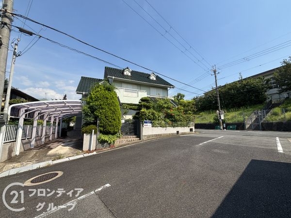 奈良市左京３丁目の中古一戸建て