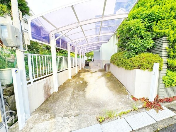 奈良市左京３丁目　中古一戸建て