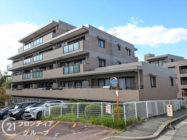 ロイヤルヒルズ富雄Ｆ棟　中古マンション