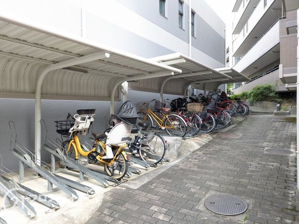 ロイヤルヒルズ富雄Ｆ棟　中古マンション