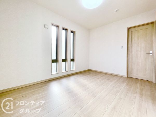 生駒郡斑鳩町服部２丁目の中古一戸建て