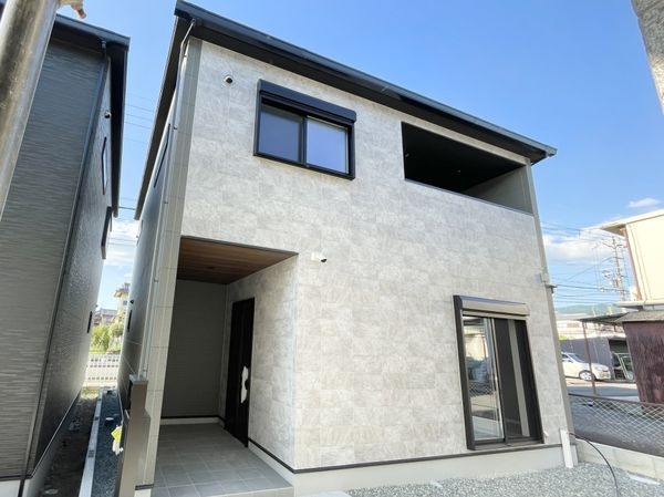 天理市勾田町　新築一戸建て　２号地