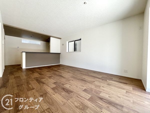 奈良市南京終町７丁目　新築一戸建て　第５　２号棟