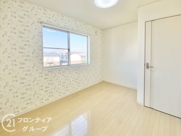 香芝市五位堂１丁目の中古一戸建て