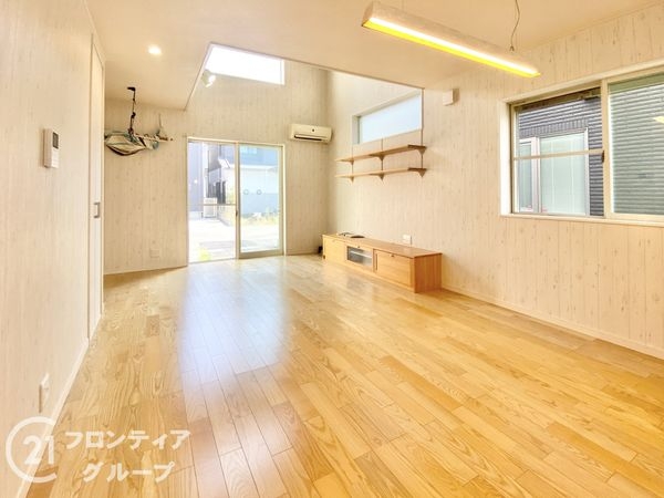 香芝市五位堂１丁目の中古一戸建て