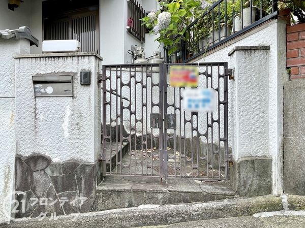 奈良市富雄川西１丁目の中古一戸建て