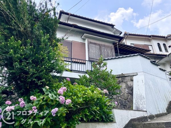 奈良市富雄川西１丁目の中古一戸建て